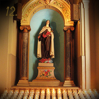 衣類もついている目に見えない悪いものを、お洗濯時に聖水を使って浄化しましょう。